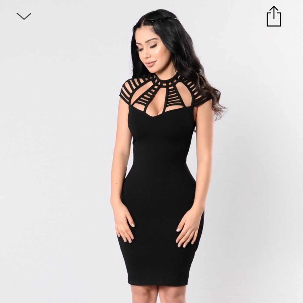 NEVER BEEN WORN BLACK DRESS